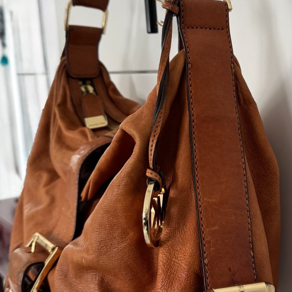 Authentic Michael Kors Satchel - image 6